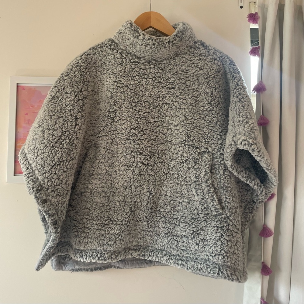 Carbon 2 Cobalt Cozy Gray Women's Poncho Sweater